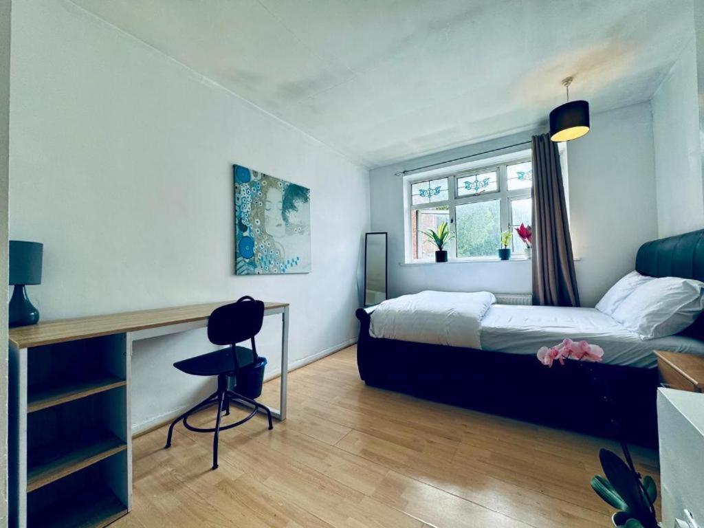 Whitechapel Lindley House R2 Hotel London Bagian luar foto