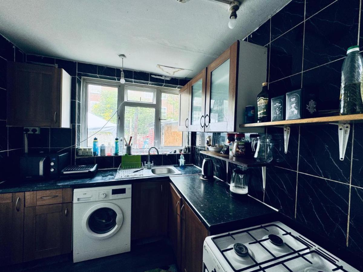 Whitechapel Lindley House R2 Hotel London Bagian luar foto