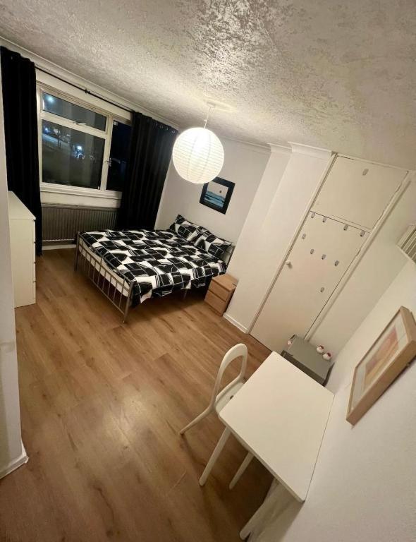 Whitechapel Lindley House R2 Hotel London Bagian luar foto