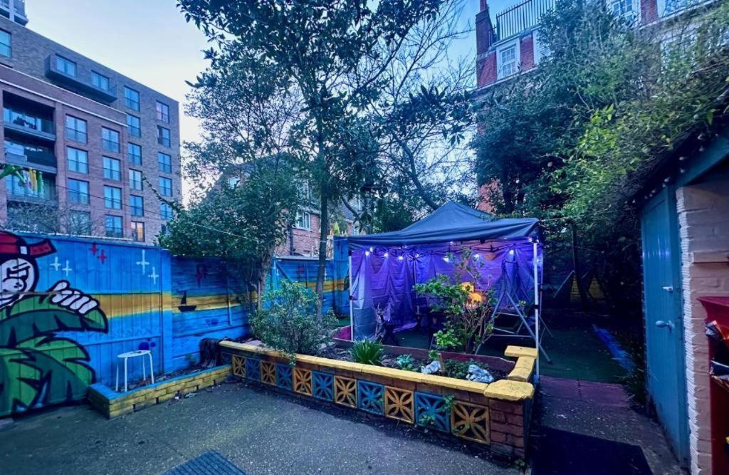 Whitechapel Lindley House R2 Hotel London Bagian luar foto