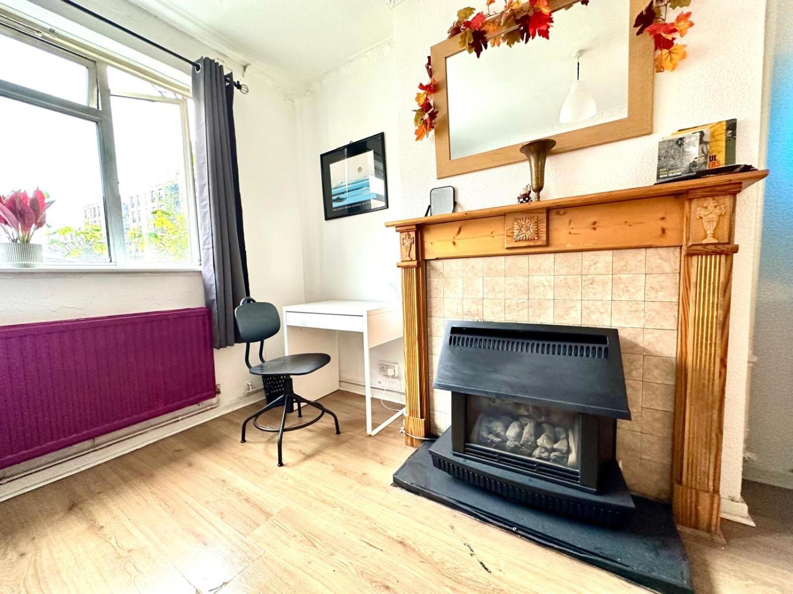 Whitechapel Lindley House R2 Hotel London Bagian luar foto