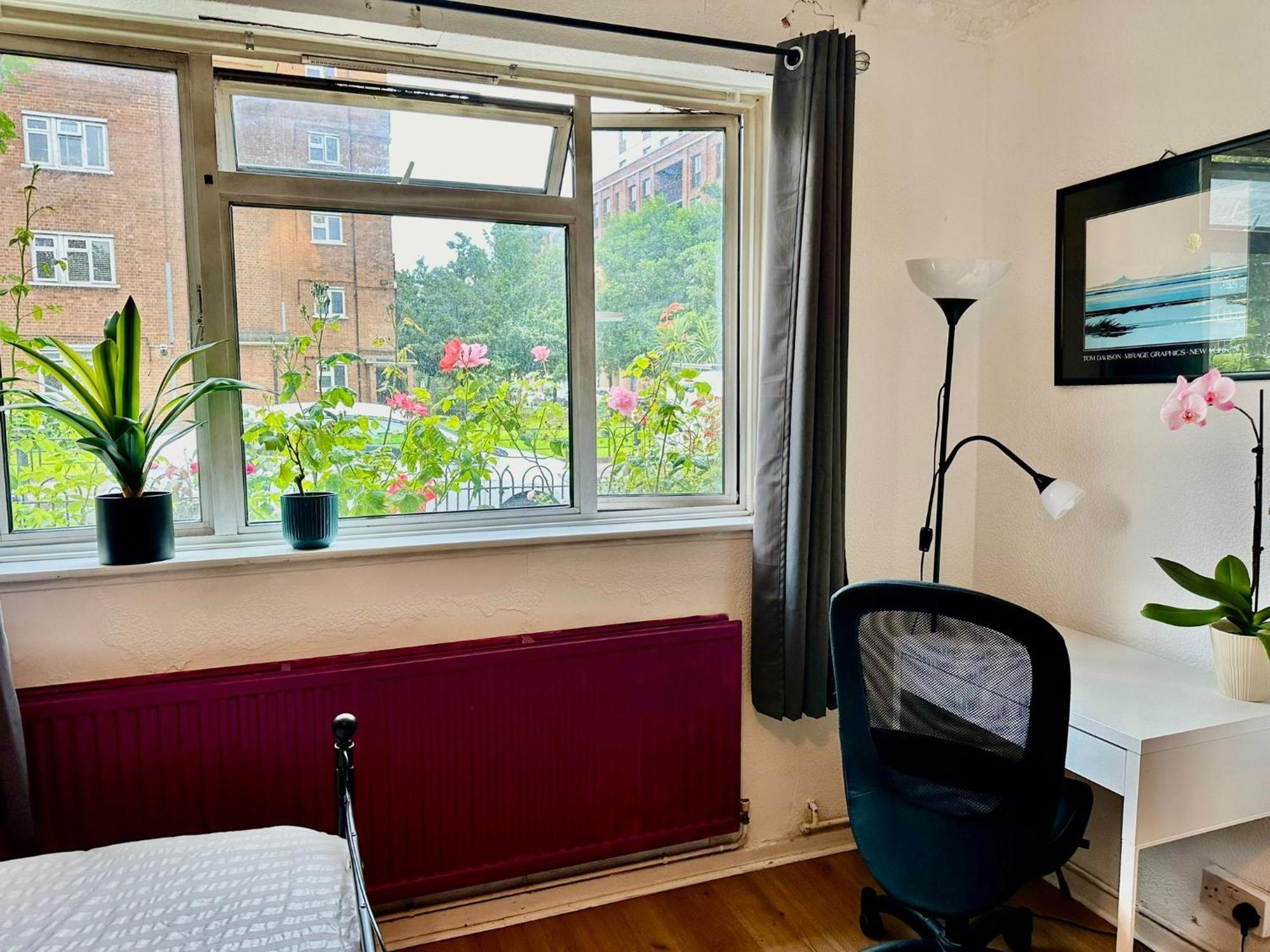 Whitechapel Lindley House R2 Hotel London Bagian luar foto