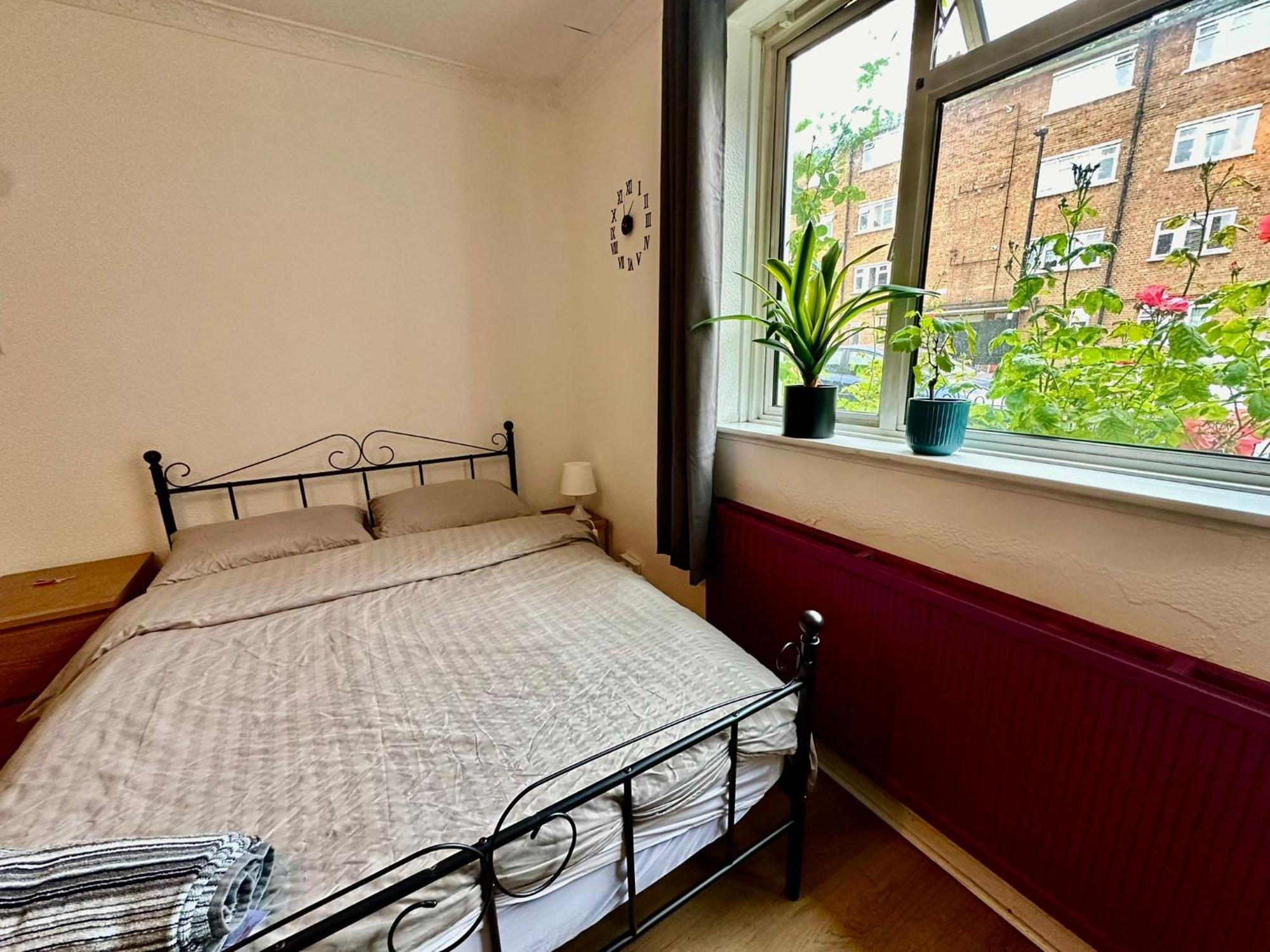 Whitechapel Lindley House R2 Hotel London Bagian luar foto